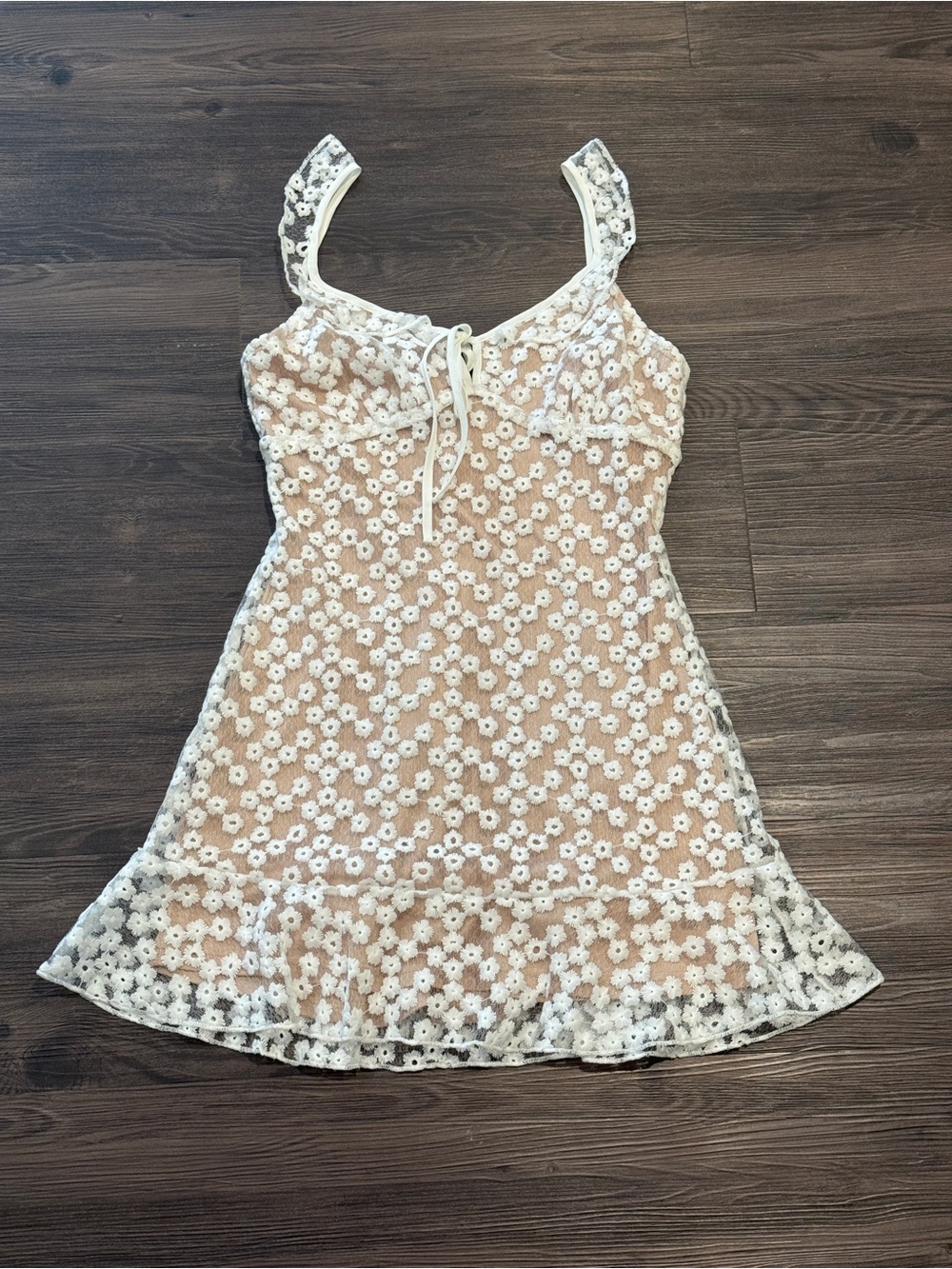 JUST ME Daisy Lace Eyelet Mini Dress White Tan Nude Lining Coquette Size Small